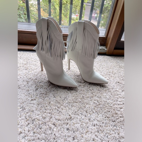 RAYE Blade Bootie. Size 7.5. Color white